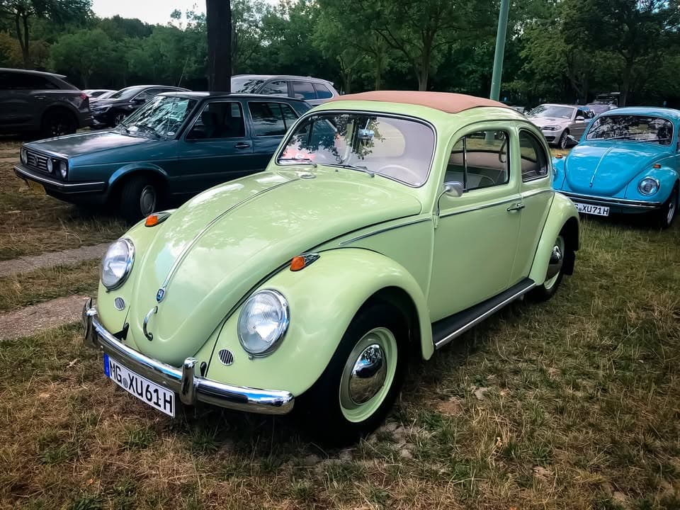 В Німеччині відбувся масовий фестиваль ретро авто культури - Classic Days 2022 Фестиваль Classic Days 2022 відбувся на минулих вихідних (6-7 серпня) в Дюссельдорфі 🇩🇪 і вразив нас своїм феноменальним успіхом - 2