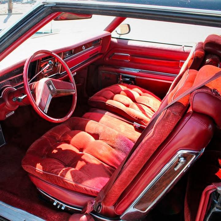 “Капсула часу” : відмитий Oldsmobile 1978 року виглядає як новенький після 30 років в гаражі Цей шикарний 🇸 “американець” - Oldsmobile Toronado XS 1978 року випуску - 5