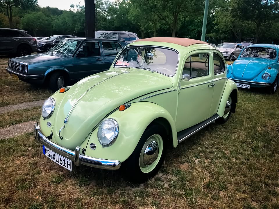 В Німеччині відбувся масовий фестиваль ретро авто культури - Classic Days 2022 Фестиваль Classic Days 2022 відбувся на минулих вихідних (6-7 серпня) в Дюссельдорфі 🇩🇪 і вразив нас своїм феноменальним успіхом - 2