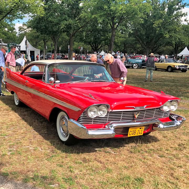 В Німеччині відбувся масовий фестиваль ретро авто культури - Classic Days 2022 Фестиваль Classic Days 2022 відбувся на минулих вихідних (6-7 серпня) в Дюссельдорфі 🇩🇪 і вразив нас своїм феноменальним успіхом - 7