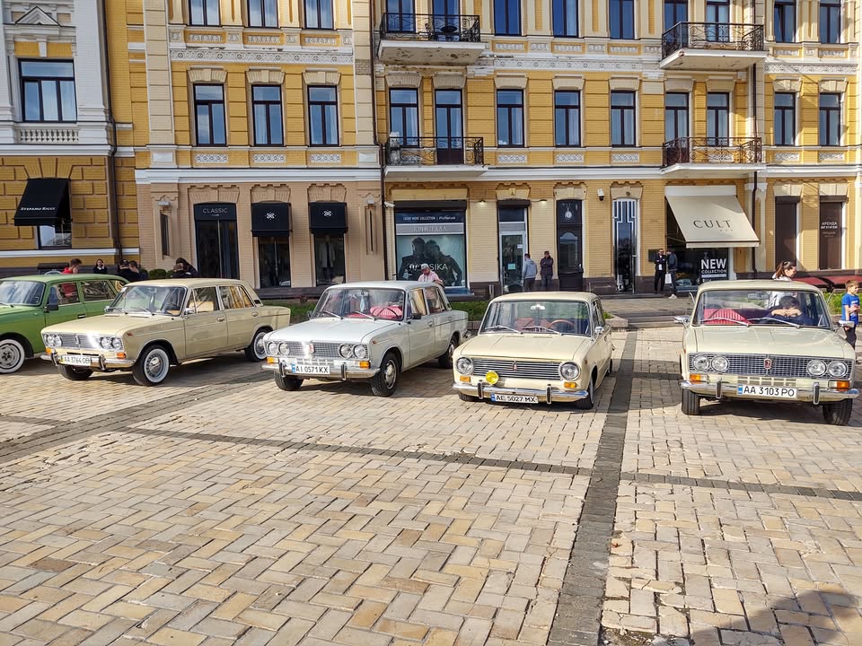 У неділю на Софійській площі ми відзначали День Автомобіліста - 8