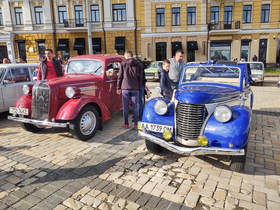 У неділю на Софійській площі ми відзначали День Автомобіліста - 9