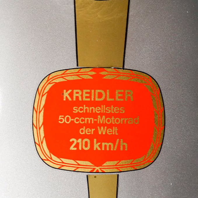Мотоцикл місяця: Kreidler Florett 50/K54 1972 року Саме цього чарівного німця обрали “мотоциклом місяця (серпня)” в австрійському музеї ретро техніки Top Mountain Crosspoint, про який розповідали раніше Трішки історії - 9