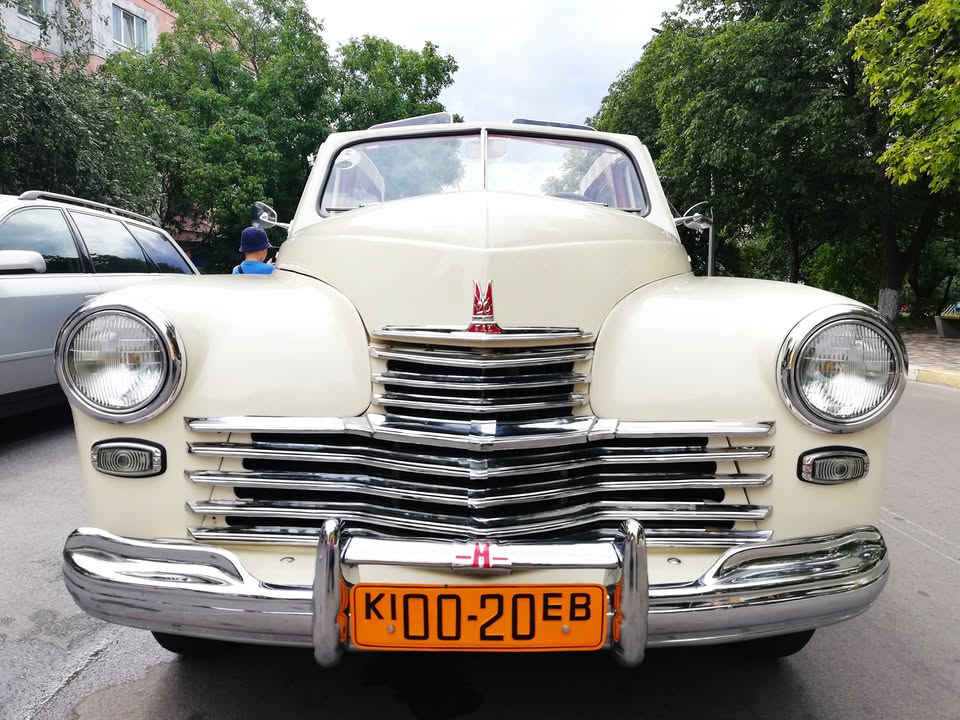 Київською областю проїхали десятки ретро автівок - 5