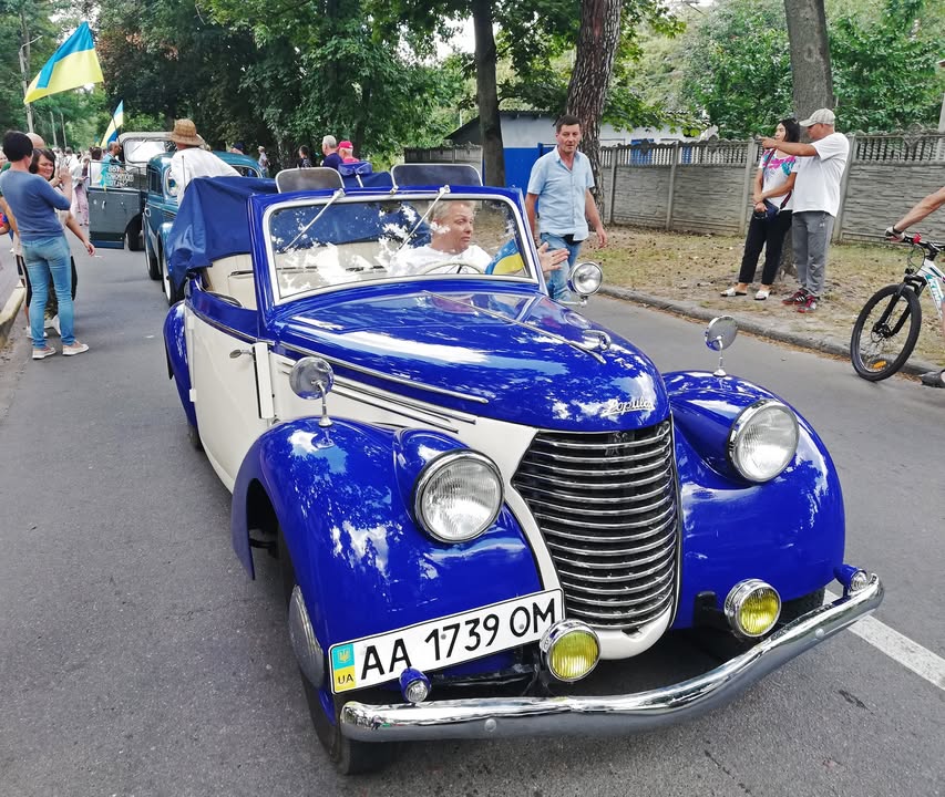 Київською областю проїхали десятки ретро автівок - 11