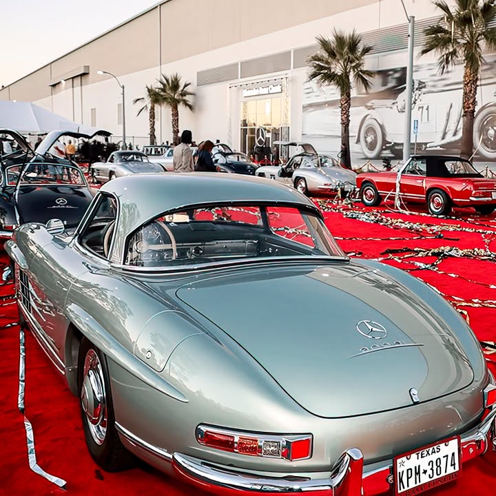 В США відкрився новий Mercedes-Benz Classic Center - мрія ретро автолюбителя Вже 136 років минуло з тих пір, як Mercedes-Benz запатентували перший автомобіль - 4