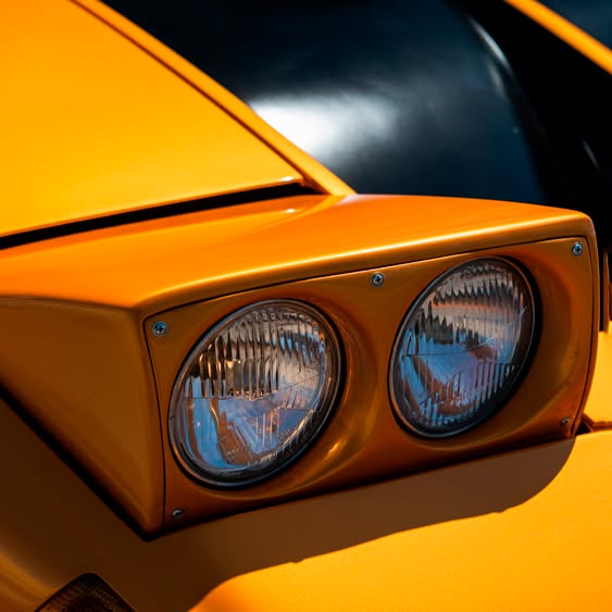 Знаменитий Mercedes C-111 побачили на вулицях Лос-Анджелеса Коли в 1969 році цей концепт кар з’явився на обкланидці популярного журналу Road & Track, мільйони фанатів марки Мерседес мріяли побачити цей автомобільний… - 5