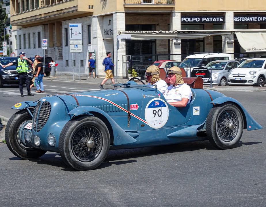 Як проходить найвідоміше ретро ралі - Фото Mille Miglia 2022 Mille Miglia (з 🇮🇹 італ - 7