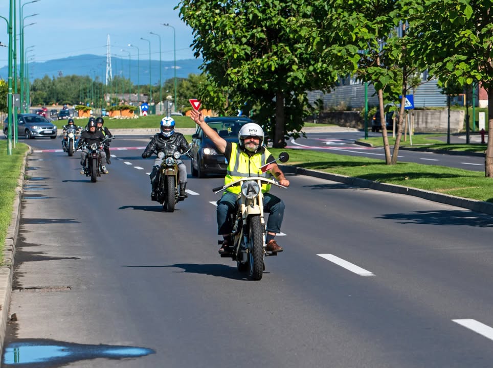 В Румунії завершилося масштабне ралі - ФОТО Міжнародне мото ралі “FIVA World Motorcycle Event 2022” проходило з 14 по 18 липня з фіналом в місті Брасові, 🇷🇴 Румунія - 9