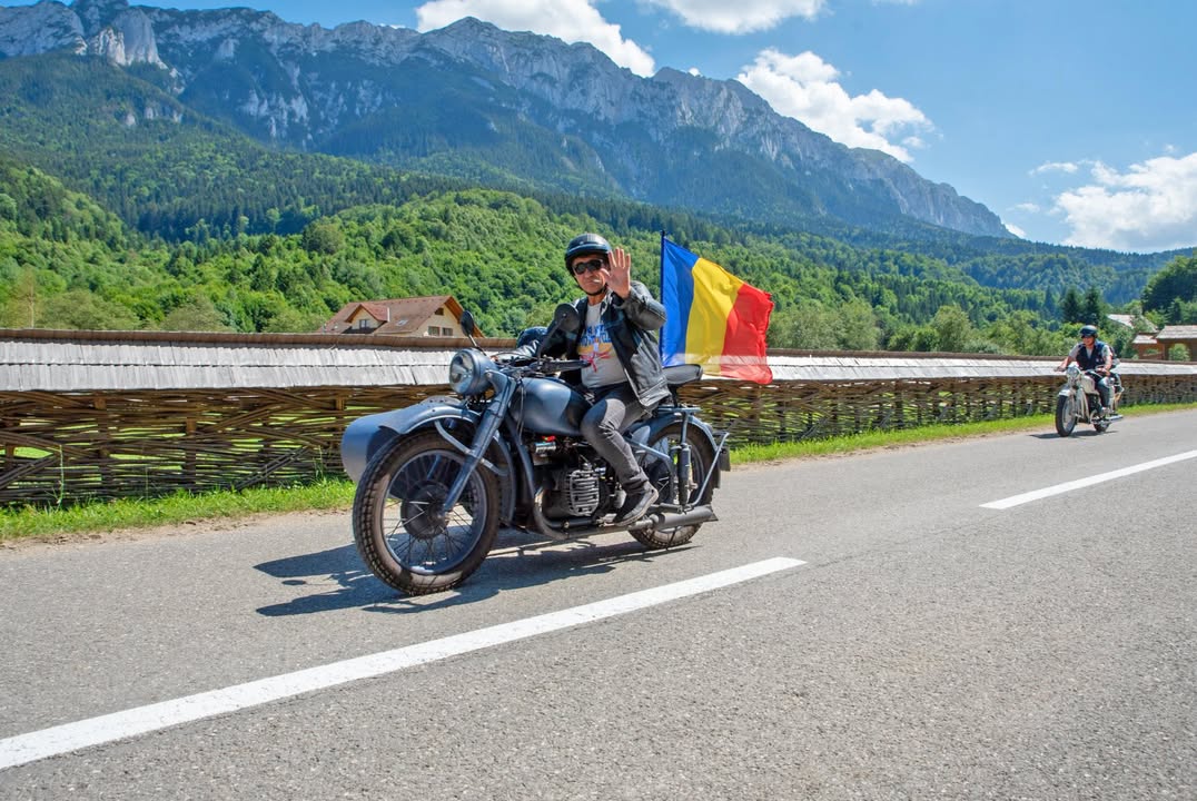 В Румунії завершилося масштабне ралі - ФОТО Міжнародне мото ралі “FIVA World Motorcycle Event 2022” проходило з 14 по 18 липня з фіналом в місті Брасові, 🇷🇴 Румунія - 10