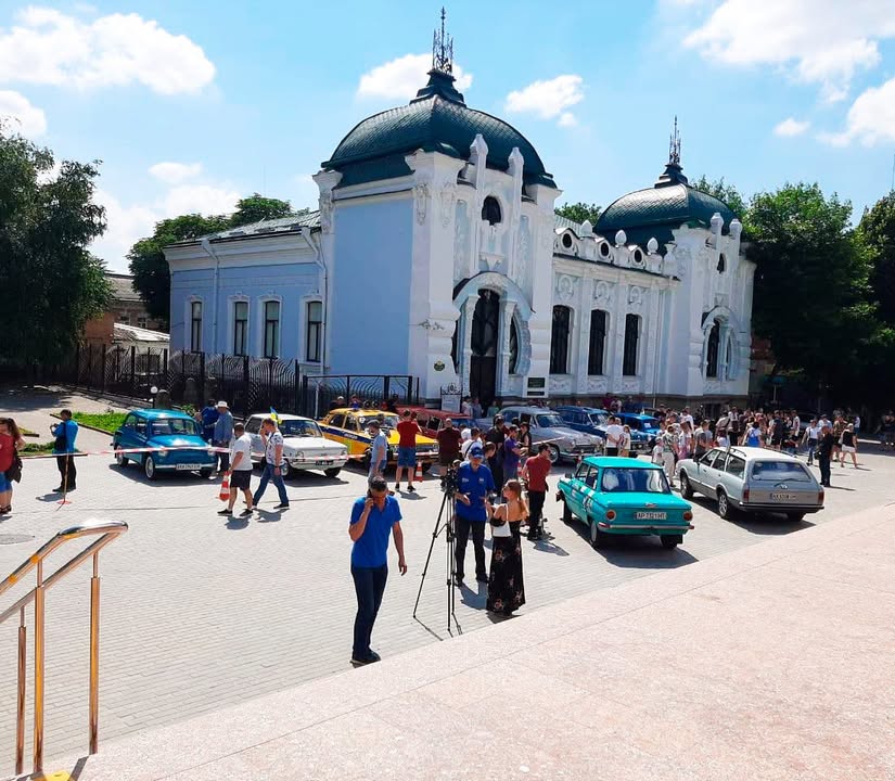 На Кіровоградщині відбулася виставка ретро техніки - 1