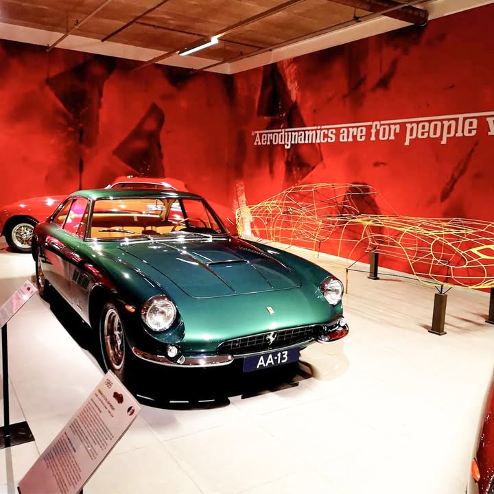 Голландський музей отримав особливу нагороду від президента FIVA Louwman Museum - скарбниця автомобільної історії - 2