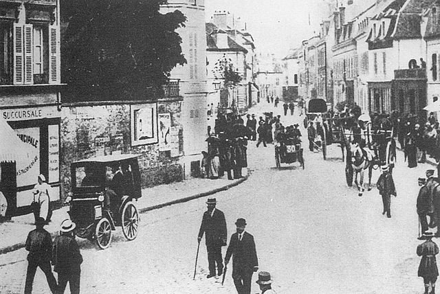 В цей день 128 років тому відбулася перша автогонка 22 липня 1894 року о 8 годині ранку в Парижі почалися перші в історії змагальні автомобільні перегони по маршруту Париж - Руан - 5