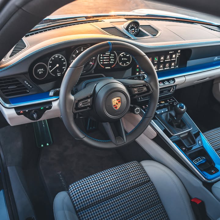 𝙋𝙤𝙧𝙨𝙘𝙝𝙚 𝟗𝟏𝟏 𝙎𝙖𝙡𝙡𝙮 𝙎𝙥𝙚𝙘𝙞𝙖𝙡: в США представили автомобіль, який втілив у життя Саллі, героїню мультфільму “Тачки” Вчора компанії Porsche та Pixar представили особливий Porsche 911, натхненний… - 6