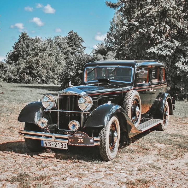 В Латвії відбувся видовищний пробіг вінтажних автомобілів Retromance - Фотозвіт Минулих вихідних в 🇱🇻 Латвії провели пробіг “Retromance”, який запам’ятався романтичною атмосферою та цікавою технікою - 4