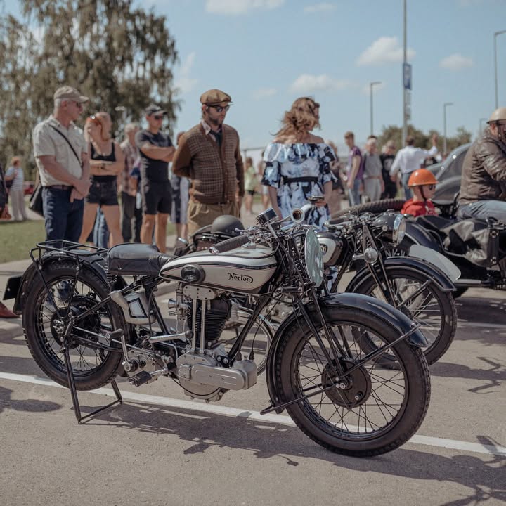 У Латвії відбувся міжнародний зліт ретро техніки Riga Retro 2023 - 9