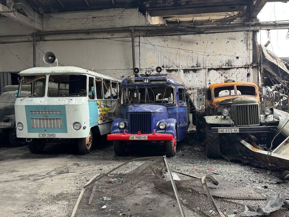 Український автомобільний клуб висловлює щирі слова співчуття колективу Технічний музей «Машини Часу» - 7