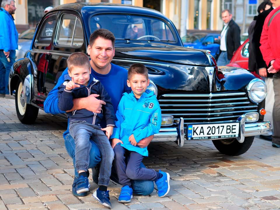 Володимир Мукан: автомобіліст в душі, українець в серці 29 квітня 2023 року під час виконання бойового завдання під Бахмутом героїчно загинув наш друг та колега по ретро руху Volodymyr Mukan Володя був талановитим… - 2