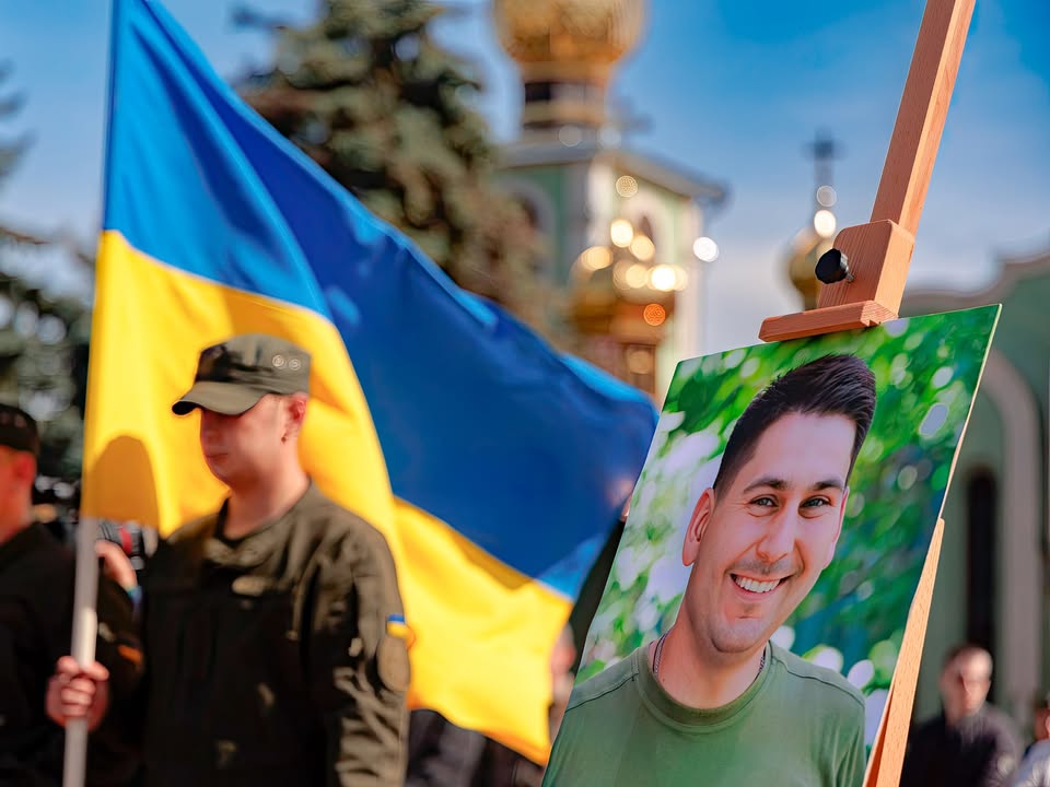Володимир Мукан: автомобіліст в душі, українець в серці 29 квітня 2023 року під час виконання бойового завдання під Бахмутом героїчно загинув наш друг та колега по ретро руху Volodymyr Mukan Володя був талановитим… - 8