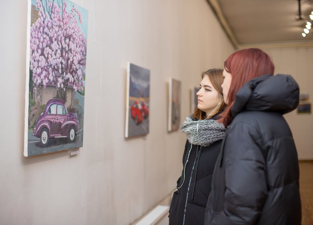 В Запорізькій області відкрилася виставка картин ретро техніки художниці Катерини Скупої В Енергодарі відбулося відкриття персональної виставки художниці Катерини Скупої під назвою “Машина часу” - 11