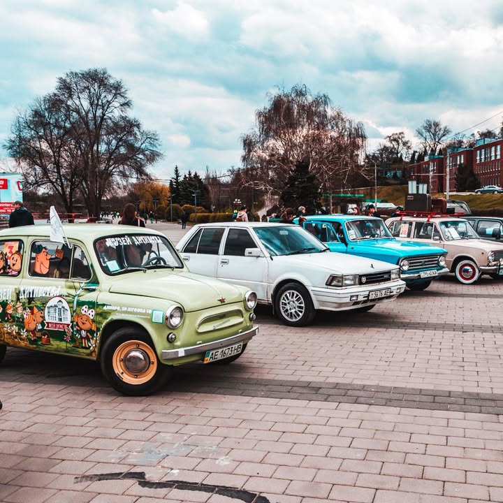 В Дніпрі відбувся ретро пробіг “За фігурами” - 2